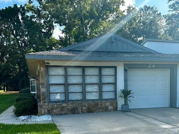 24 Jamaica St, Homosassa, FL 34446