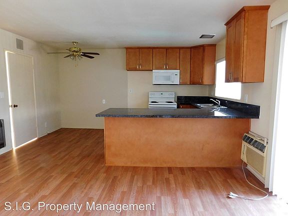 3rd image of 6930 Fulton Ave APT 16