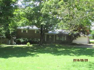 1041 W Boy Scout Rd, Hixson, TN 37343