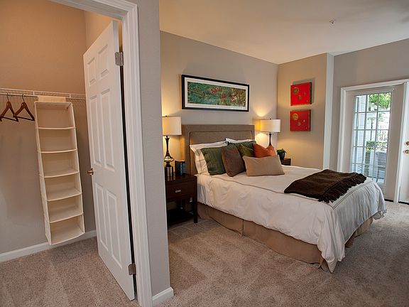 4th image of 1850 Nantucket Cir APT 346