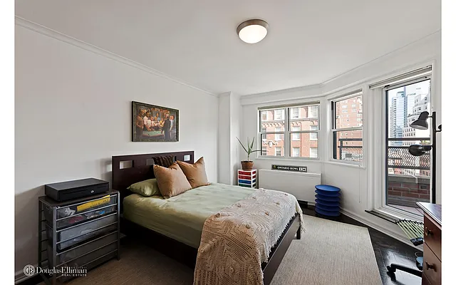 Sold by Douglas Elliman | media 28