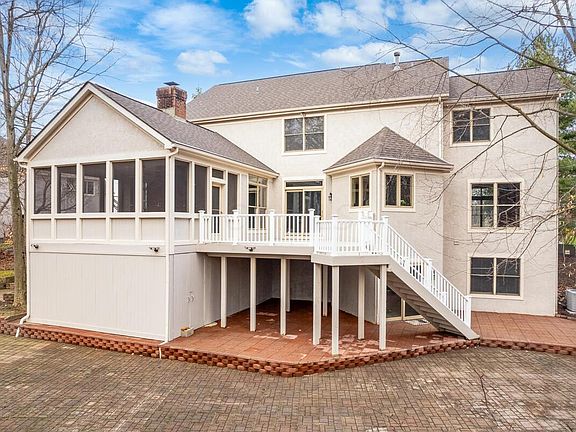 3rd image of 5194 Augusta Dr