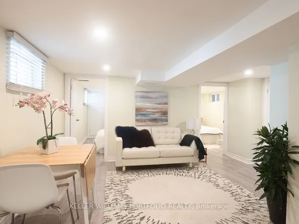 128 Lambton Ave, Toronto, ON M6N 2S9