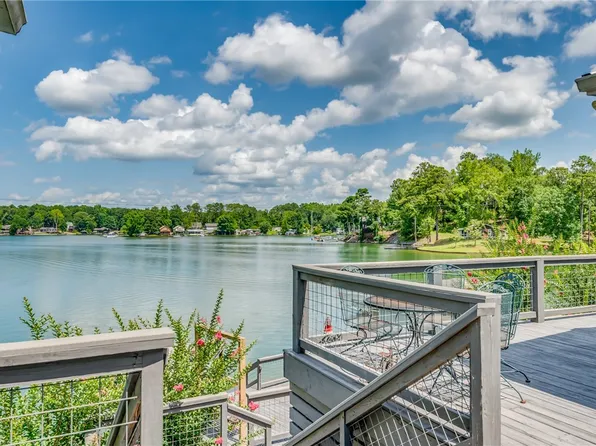 290 Holley Cir, Eclectic, AL 36024