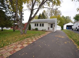 1999 Memory Ln, North St Paul, MN 55109