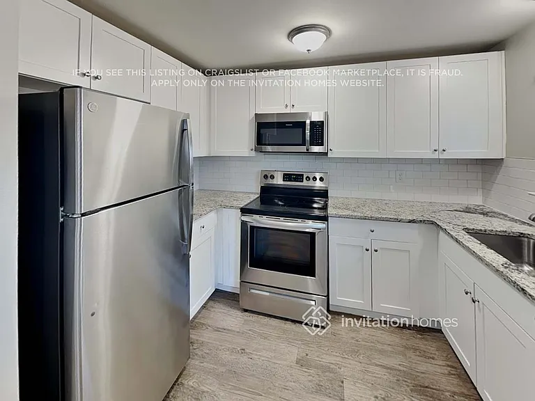 12150 Bellaire St — Photo 9