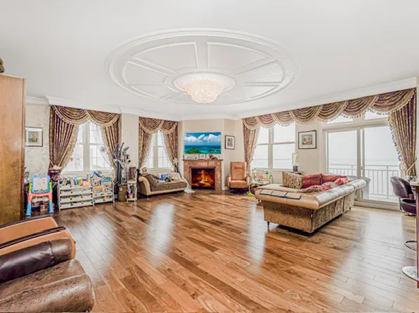 125 Oceana Drive East image 7 of 17