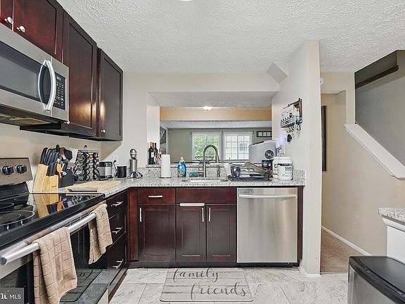 4th image of 8706 Pinnacle Rock Ct