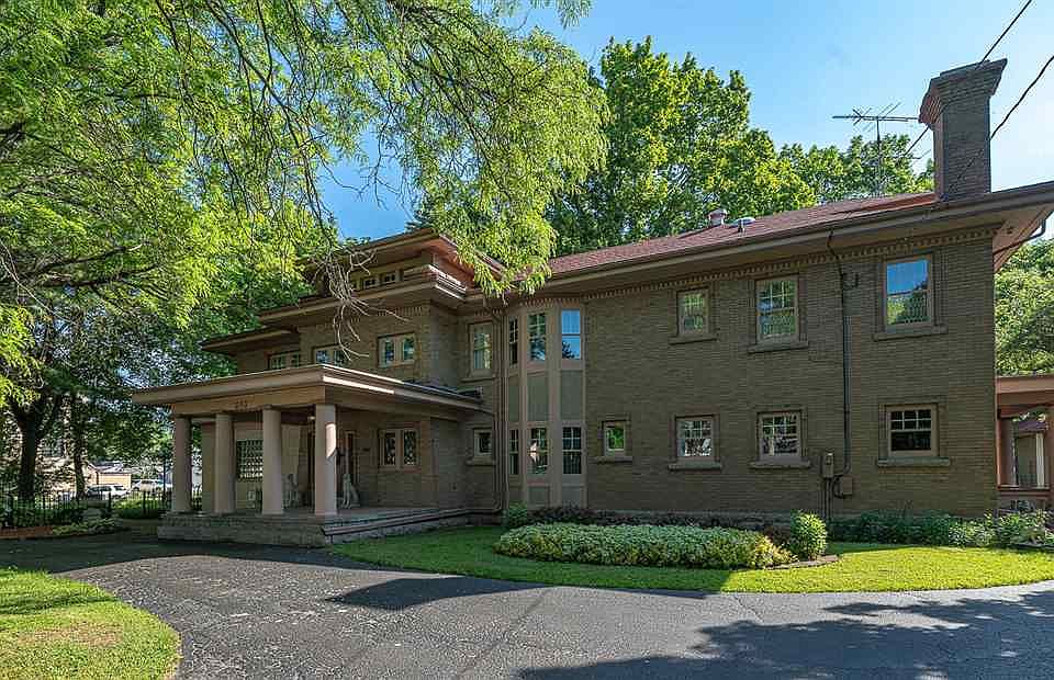 303 E Lincoln Ave, Belvidere, IL 61008 Zillow