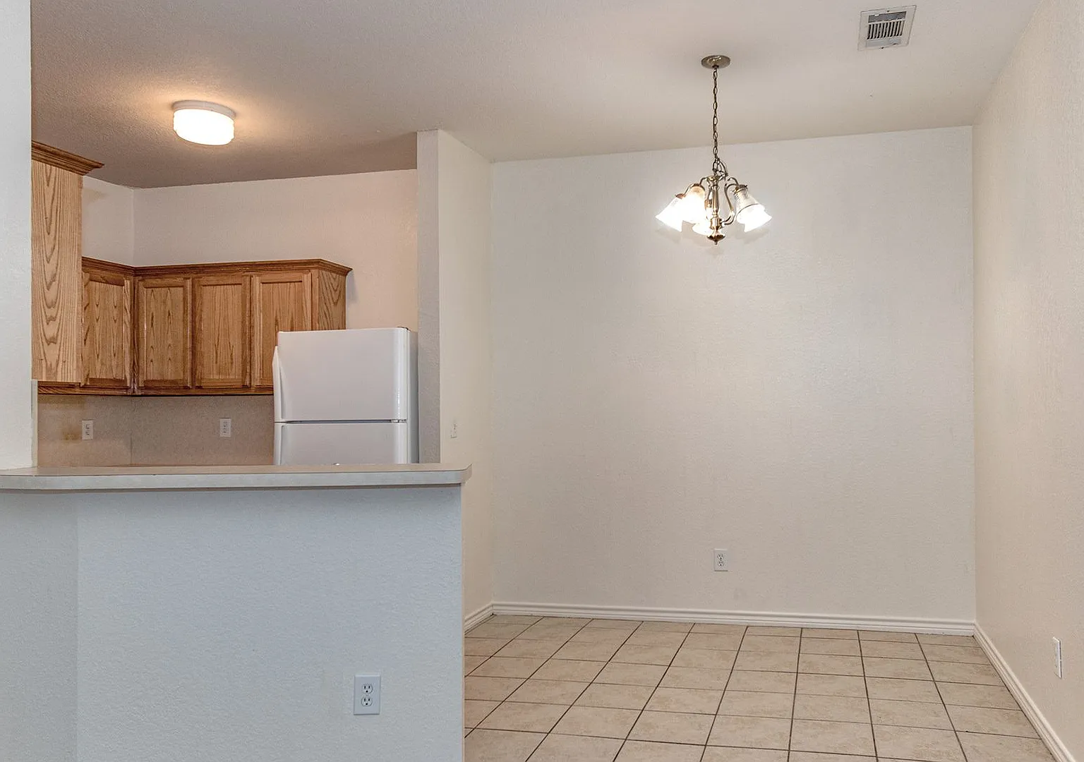 Stonegate Apartments. — Photo 4