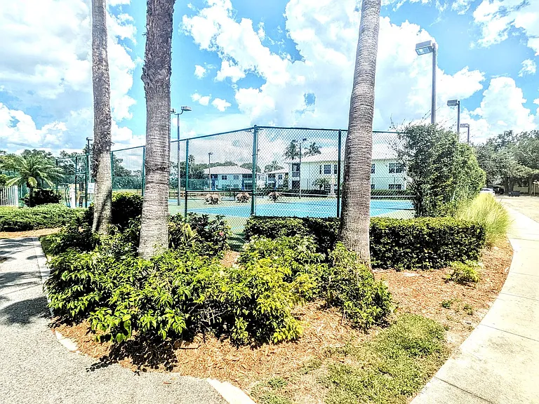260 Hidden Bay Dr #504 — Photo 41