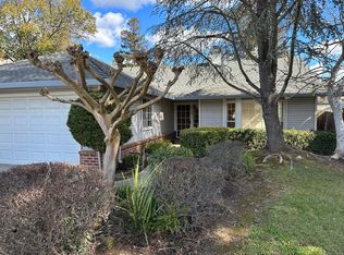 5737 Laguna Park Dr, Elk Grove, CA