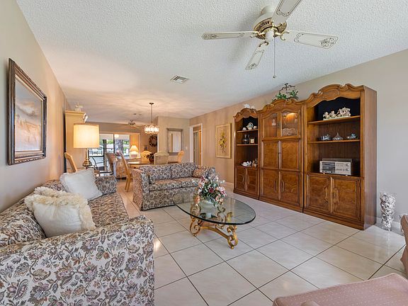 5th image of 4824 Dovewood Circle #B