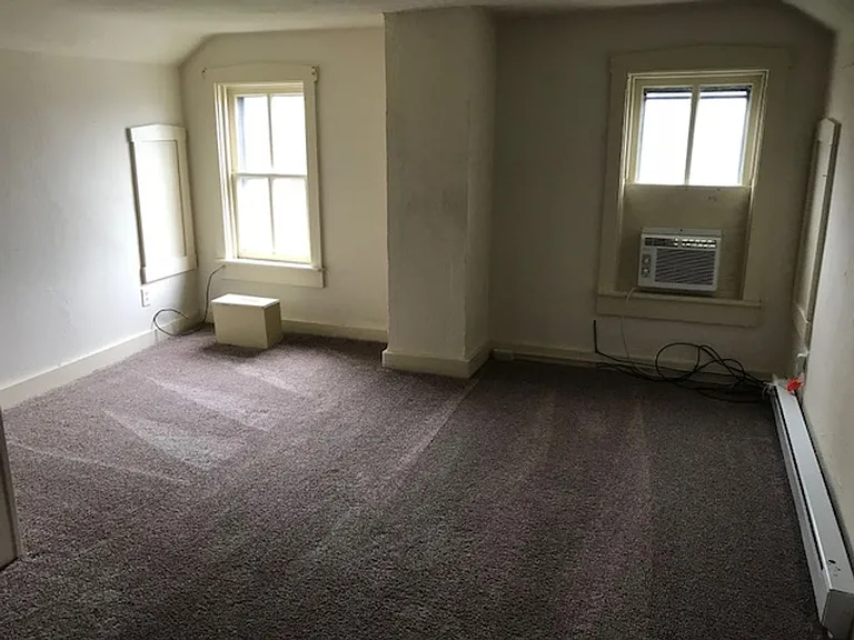 39 E Willow St — Photo 13