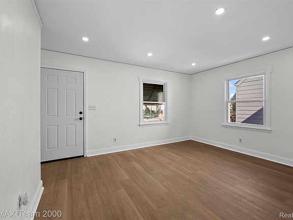 5th image of 6224 Minock St