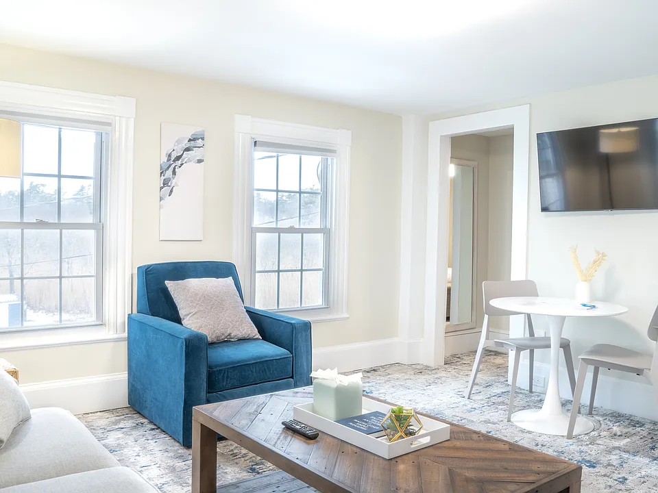 935 Ocean Blvd #202