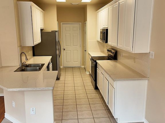 3rd image of 39 S Camellia Grove Cir