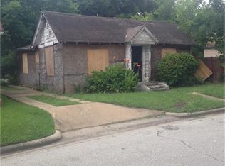 920 E 32nd 1/2 St, Houston, TX 77022
