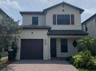 3328 W 98th Pl, Hialeah, FL 33018