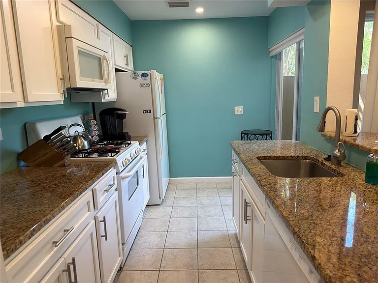 828 Padua Ln — Photo 11