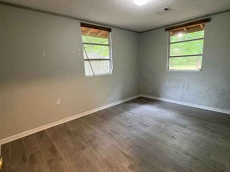 2538 Cleveland Rd — Photo 5