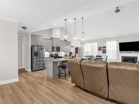 3rd image of 109 Red Maple Way