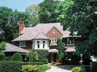 4400 N Lake Dr, Shorewood, WI 53211
