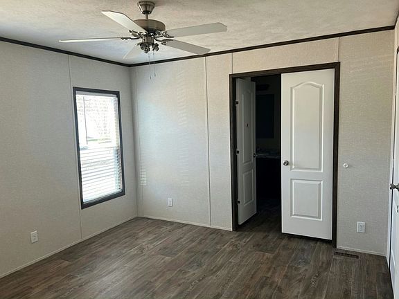 5th image of 5110 Redwood Blvd S