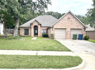 1379 Clear Creek Dr, Lewisville, TX 75067