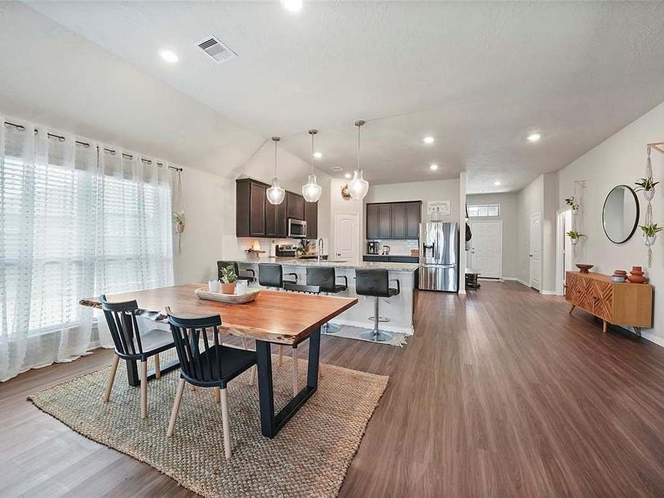 2nd image of 151 Scenic Hills Ct