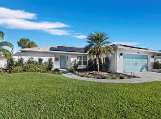 1856 Woodhaven Cir, Sarasota, FL 34232