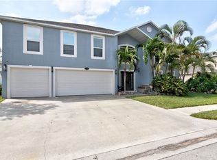 5927 Ridge Lake Cir, Vero Beach, FL 32967