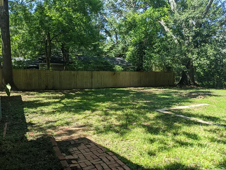 2417 S Kennedy Ave — Photo 8