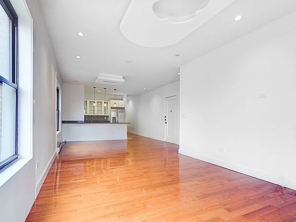 3rd image of 160 Wadsworth Ave APT 509