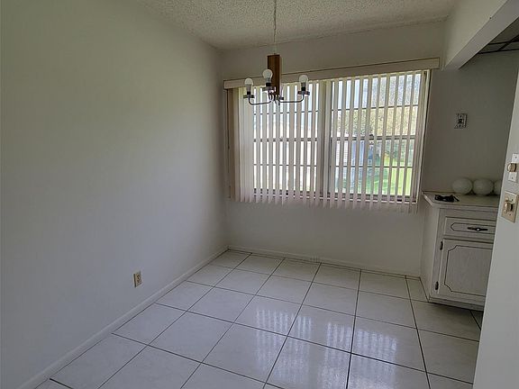 2nd image of 44 Prescott B #44