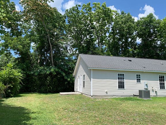4th image of 204 White Ave