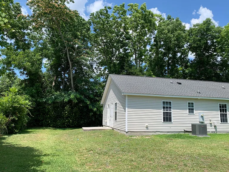 204 White Ave — Photo 4
