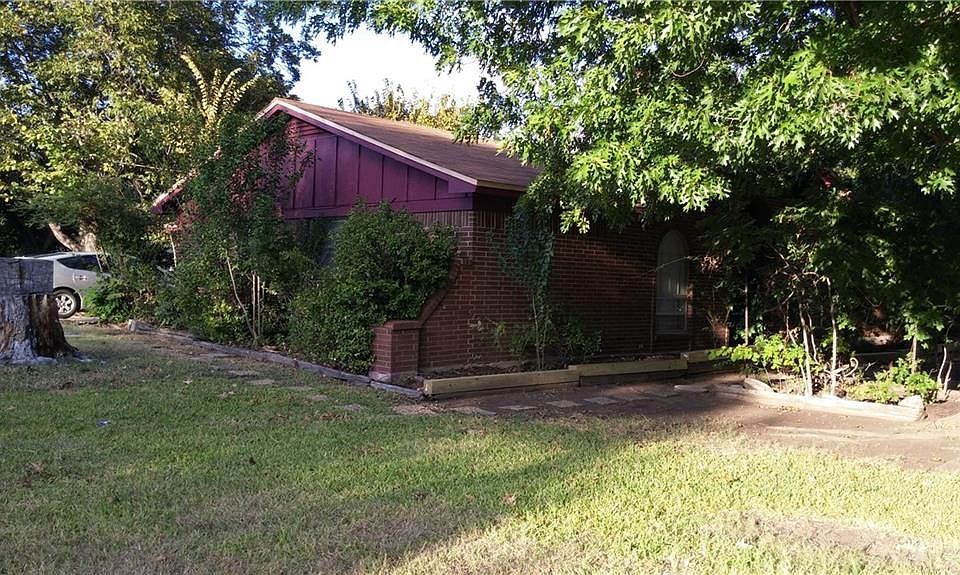 1st image of 501 Southmoor Dr
