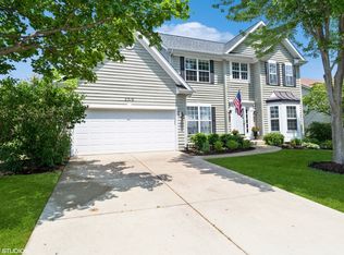 2516 Brookstone Ct, Aurora, IL 60502