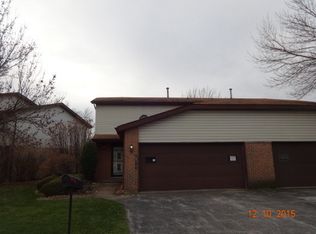 19714 Lake Shore Drive Ct, Lynwood, IL