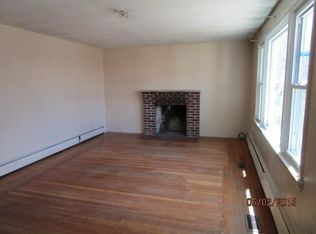 50 Seymour Ave, Cranston, RI 02910