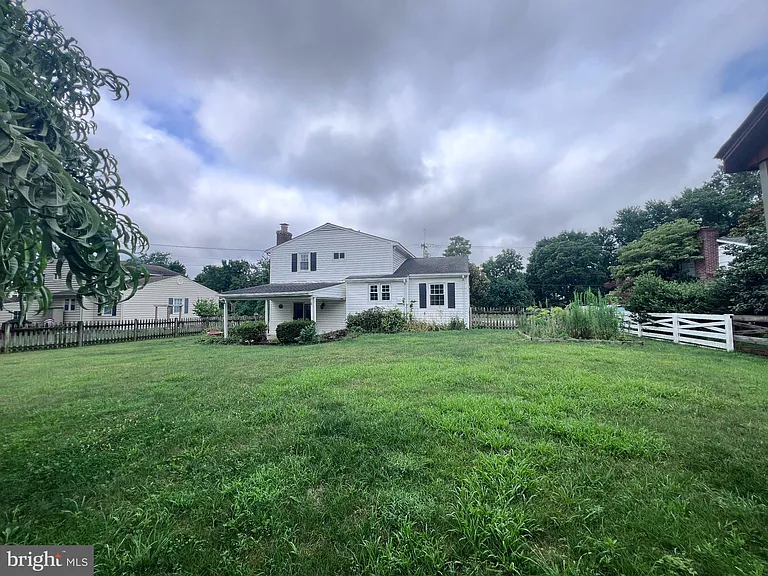 8407 Thornton Rd — Photo 25