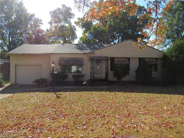19400 Mayfair Ln, Warrensville Heights, OH 44128