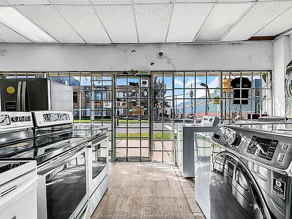 2nd image of 1500 Howard Ave