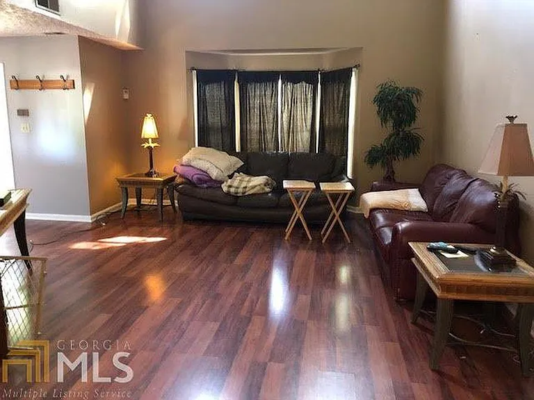 1811 Hickory Creek Ct NW — Photo 6
