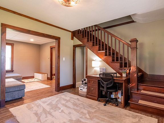4th image of 102 Sandy Way