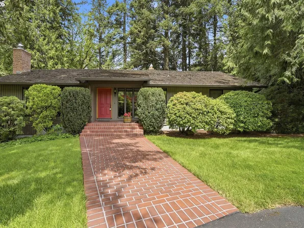 19567 S Henrici Rd, Oregon City, OR 97045