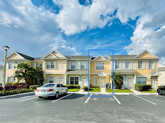 2nd image of 48 Whitehead Cir #48