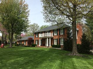 15 Clarkson Farm Dr, Chesterfield, MO 63017