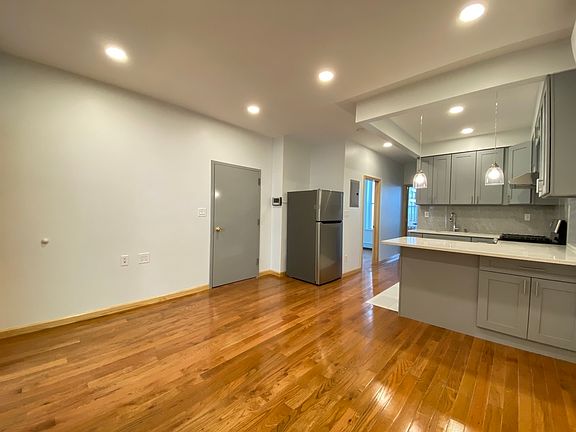 4th image of 31-62 41st St #1